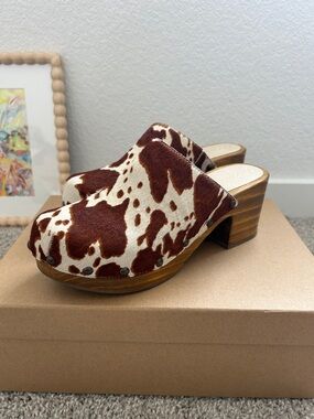 Matisse Brown and White Cowhide Clog Mules
